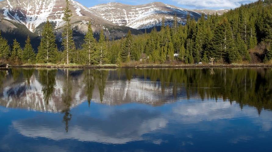 Stunning mountain lake, Breckenridge, Colorado.