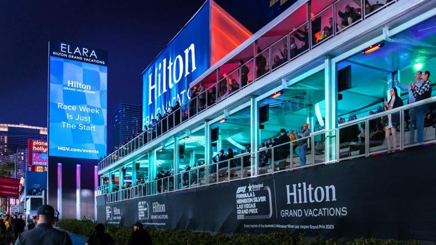 Spectators watch the FORMULA 1 HEINEKEN SILVER LAS VEGAS GRAND PRIX from the HGV Clubhouse