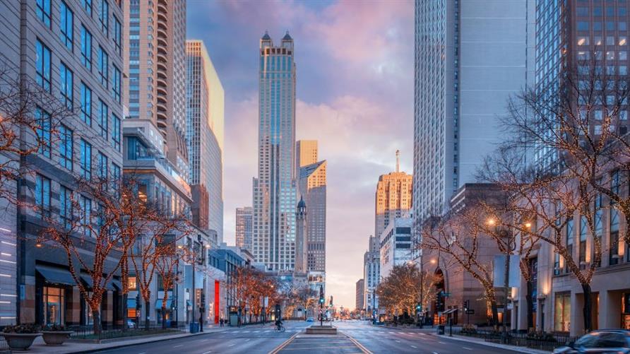Michigan Avenue in Chicago early winter morning