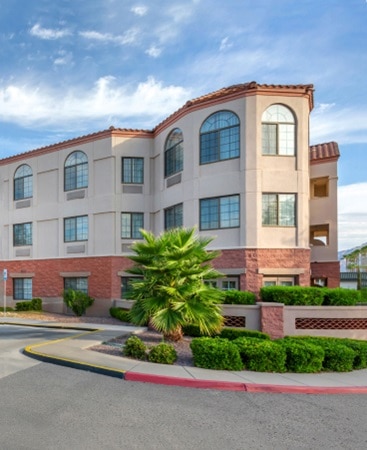 Exterior of Varsity Club Tucson, a Hilton Vacation Club