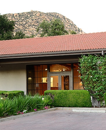 Riviera Oaks Resort & Racquet Club outside entrance