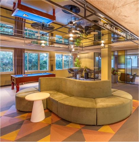 Lobby at Royal Regency Paris Vincennes