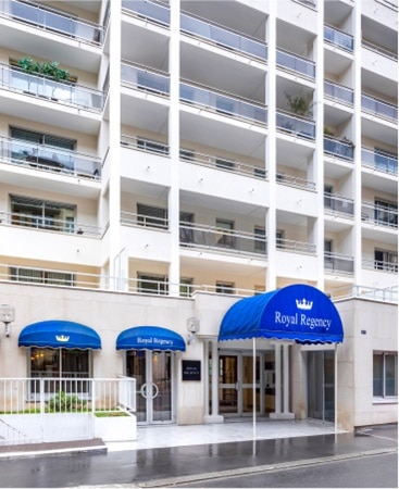 Exterior of Royal Regency Paris Vincennes