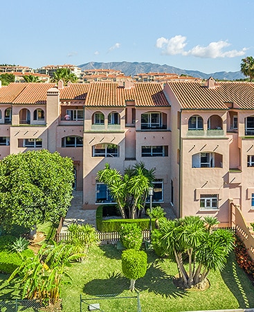 Los Amigos Beach Club exterior view