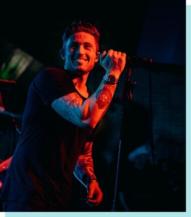 Country music artist Michael Ray